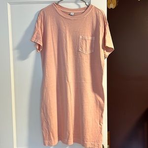 Medium Old Navy t-shirt dress. Light pink.